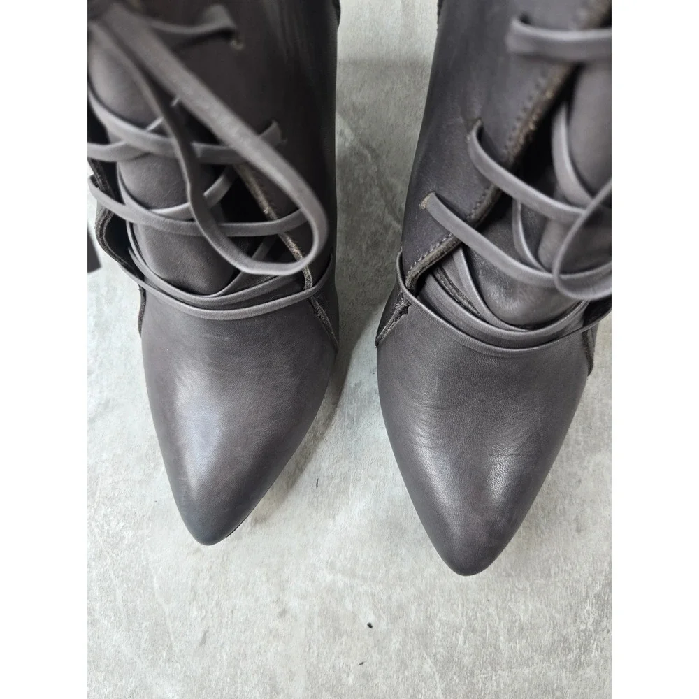Steve Madden Lace Up Pointed Booties 8.5 Gray Leather Block Heel Boots Victorian